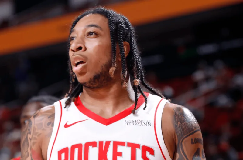 开云体育官方app-JD-戴维森出战25分钟，6中3、三分2中1得到9分7篮板4助攻