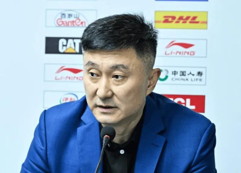 开云体育app入口-胜四川发布会！杜锋爆赞对手展情商，回应外援适应，奎因直指2点